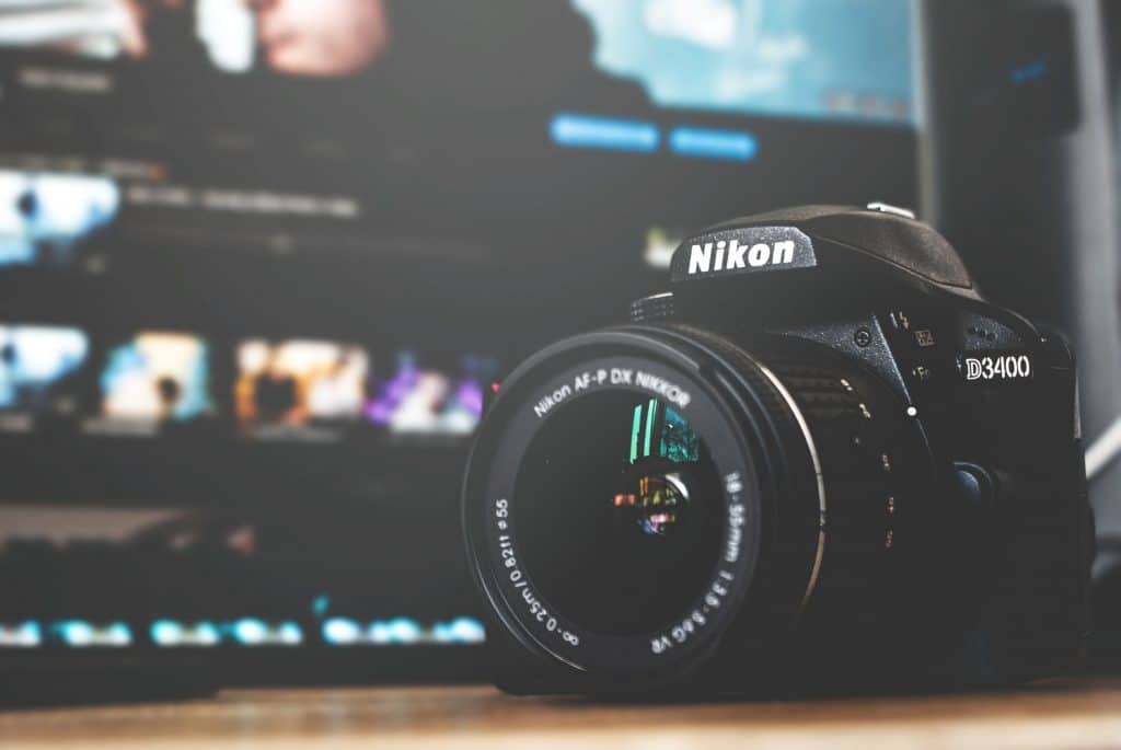 Best Cameras for Vlogging in 2020 – Reviews & Buyer’s Guide